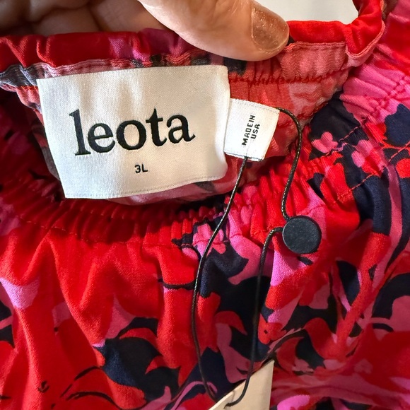 Leota Red and Black Ruffled 3/4 Sleeve Blouse - Picture 5 of 8